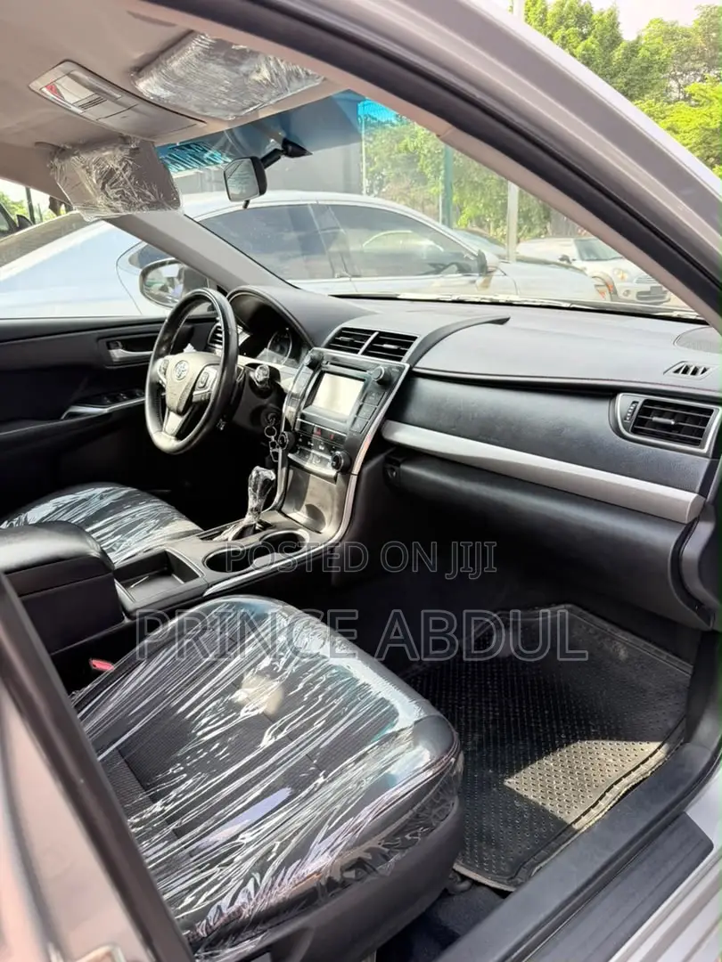 Toyota Camry 2016 Silver