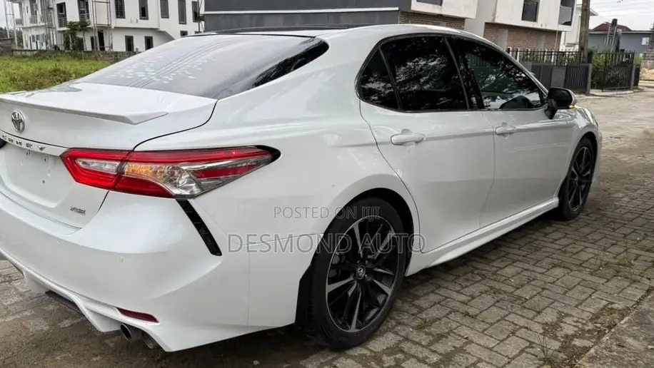 Toyota Camry XSE (2.5L 4cyl 8A) 2019 White