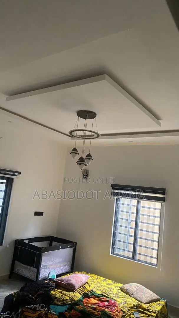 3bdrm Bungalow in Shelter Afrique, Uyo for sale