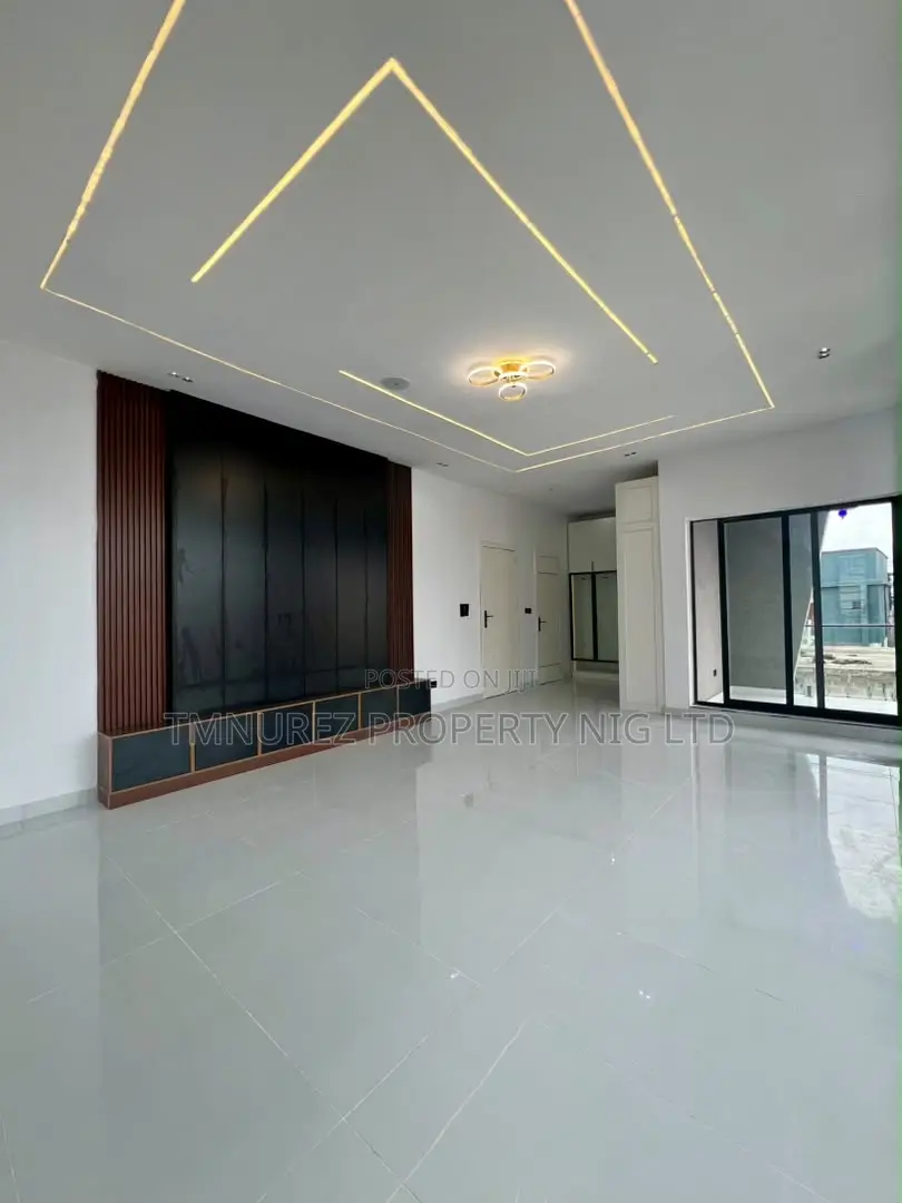 4bdrm Duplex in Sangotedo for sale