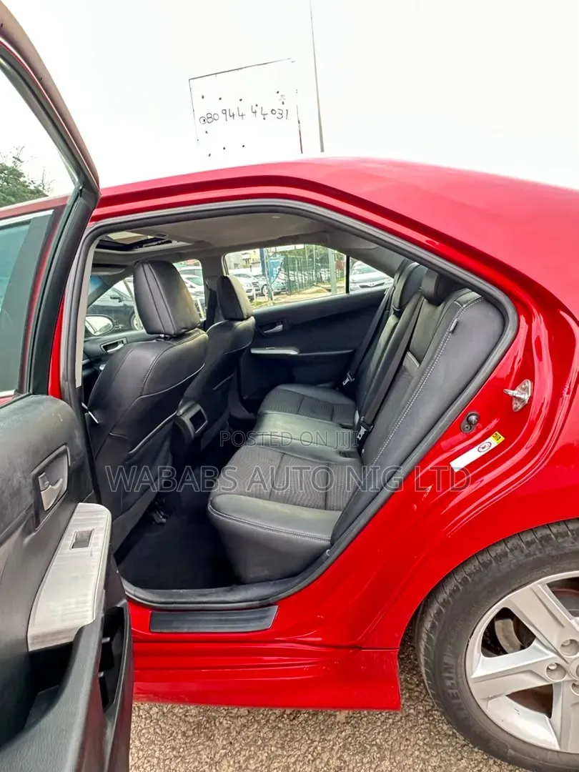Toyota Camry 2014 Red