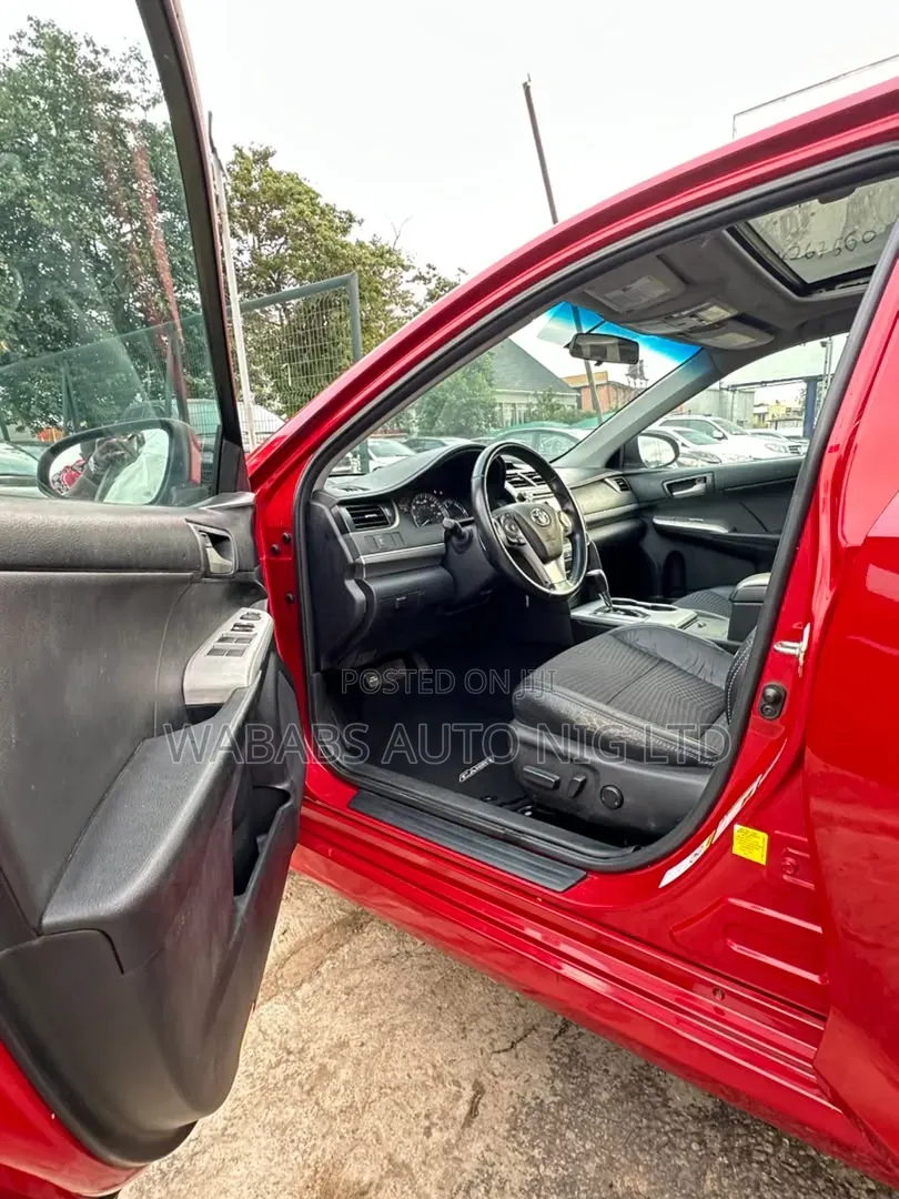Toyota Camry 2014 Red