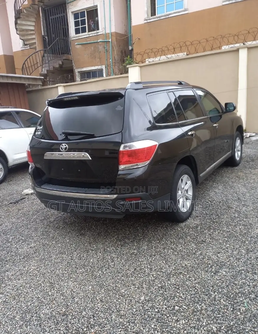 Toyota Highlander Limited 3.5l 4WD 2013 Black