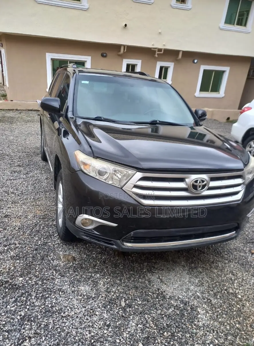 Toyota Highlander Limited 3.5l 4WD 2013 Black