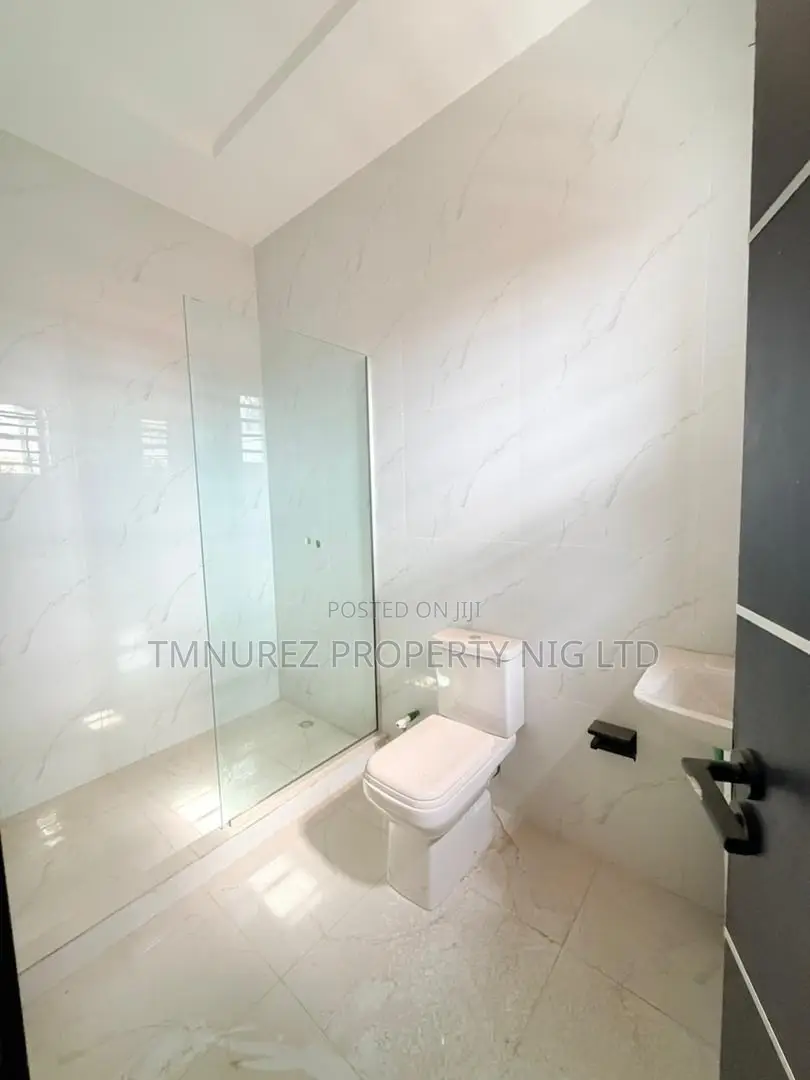 4bdrm Duplex in Magodo for sale