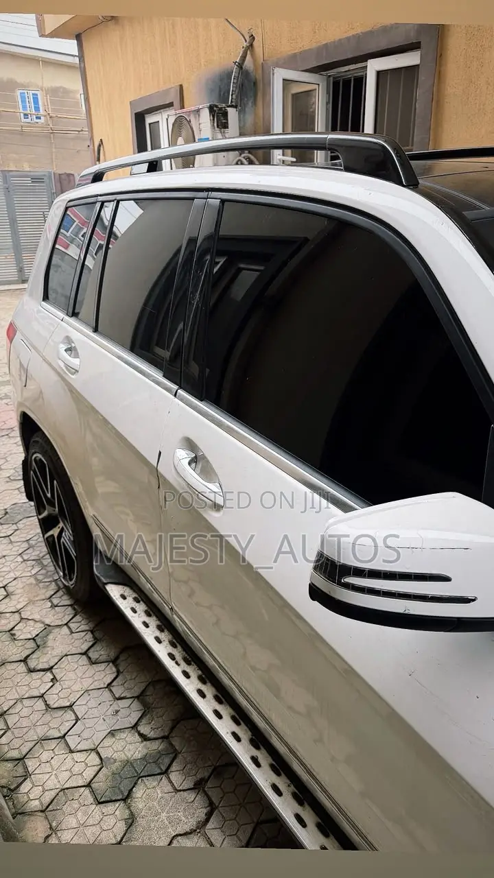 Mercedes-Benz GLK-Class 350 4MATIC 2011 White