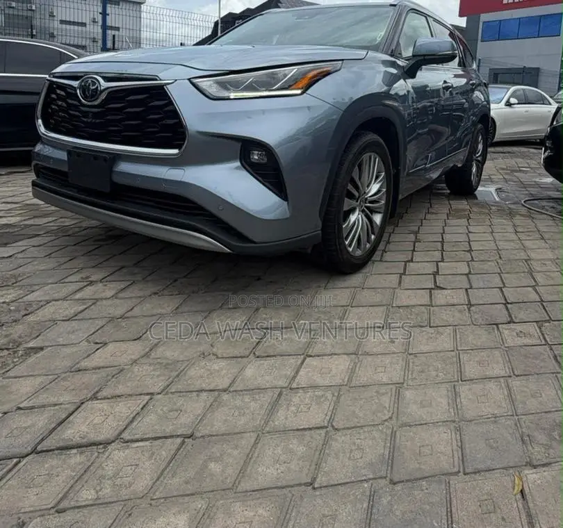 Toyota Highlander Platinum 2021 Blue