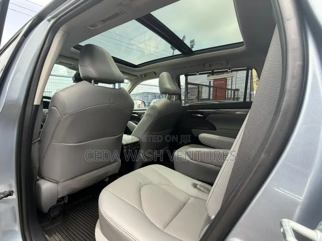 Toyota Highlander Platinum 2021 Blue