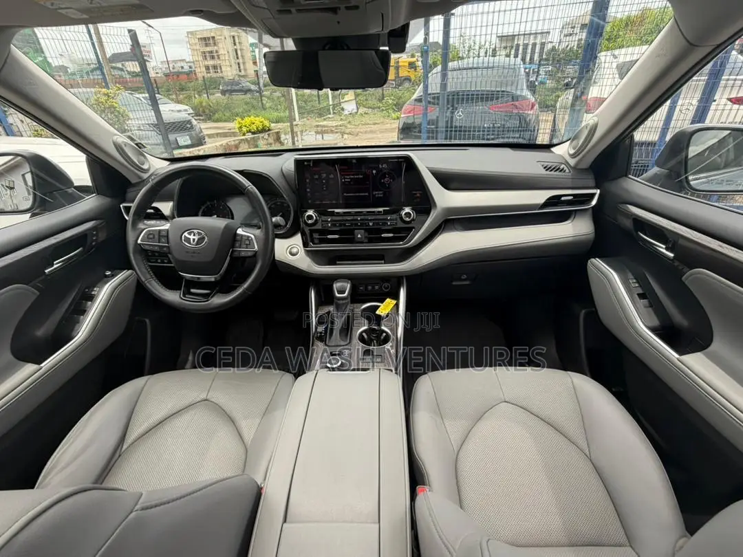 Toyota Highlander Platinum 2021 Blue