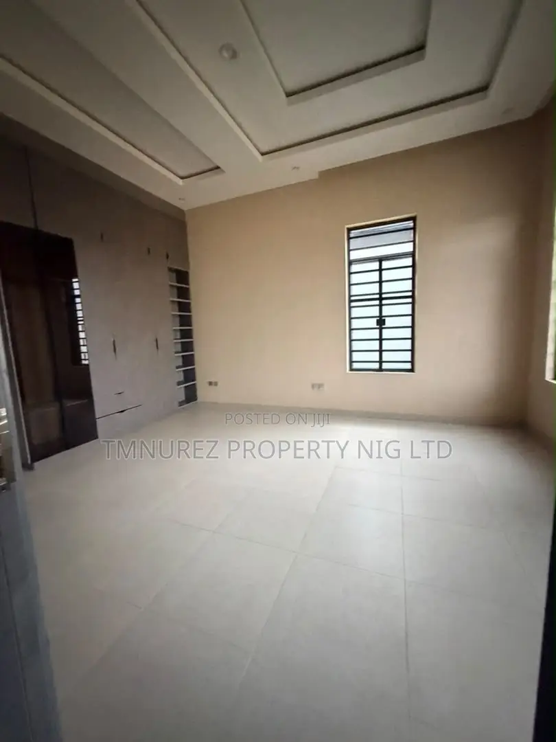 2bdrm Apartment in Ikeja for sale