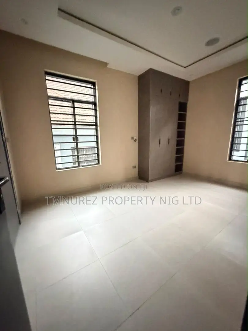 2bdrm Apartment in Ikeja for sale