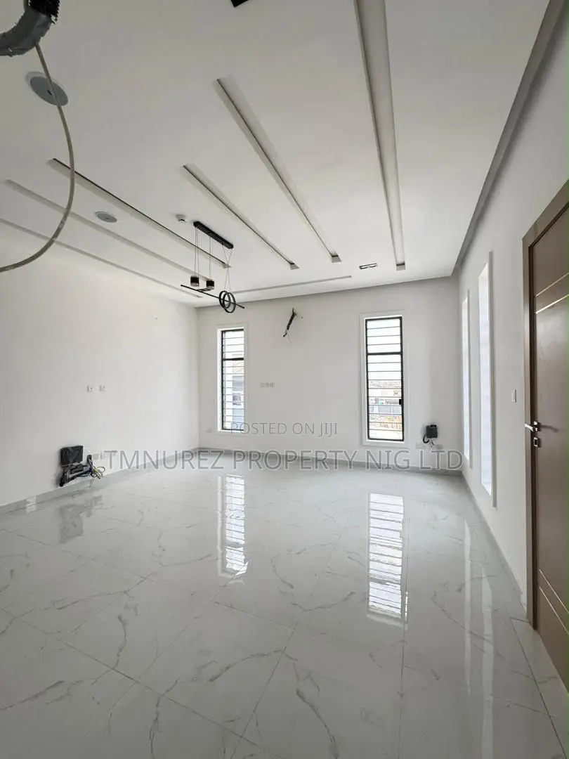 5bdrm Duplex in Omole Phase 1 for sale