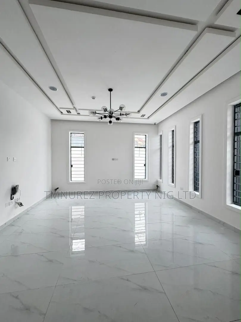 5bdrm Duplex in Omole Phase 1 for sale