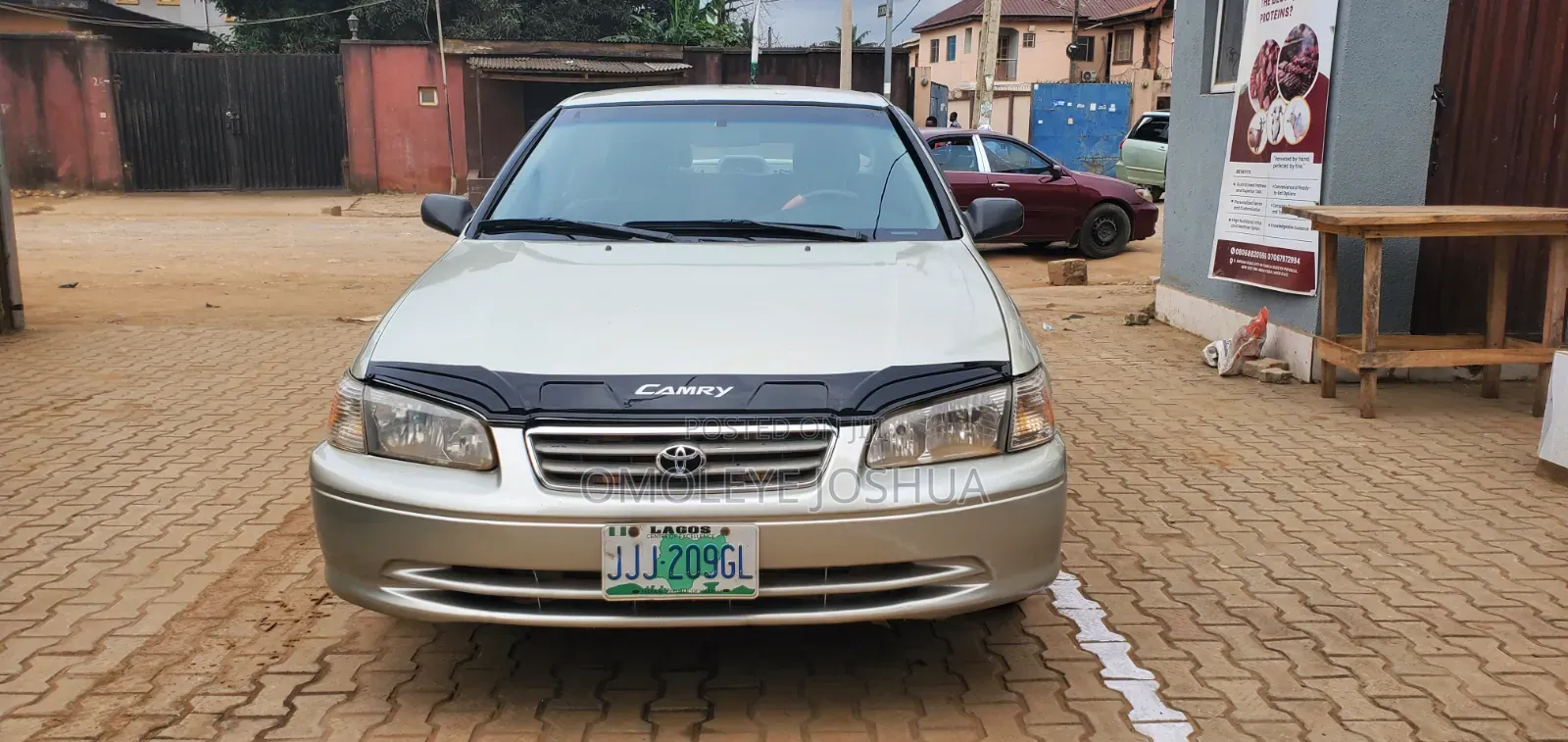 Toyota Camry LE 4dr Sedan (2.4L 4cyl 5M) 2002 Gold