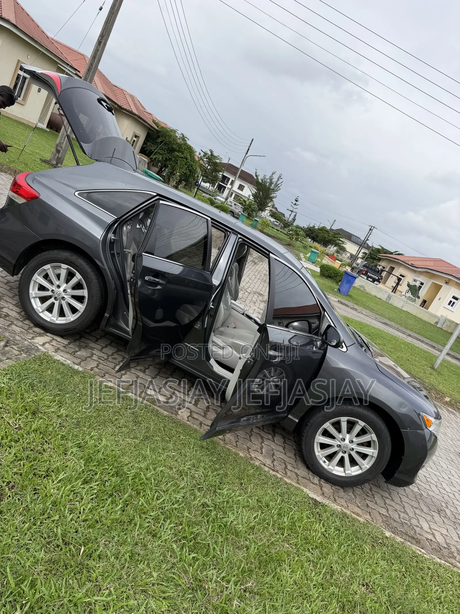 Toyota Venza 2010 Gray