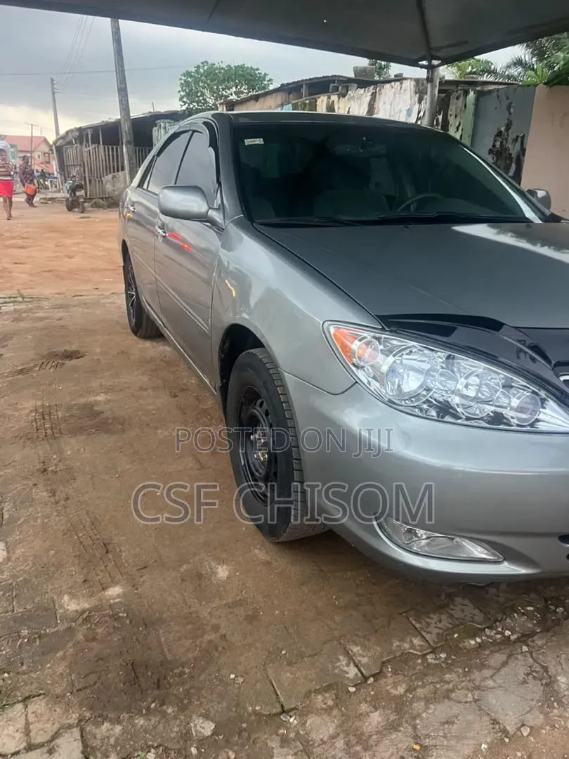 Toyota Camry 2006 Gray