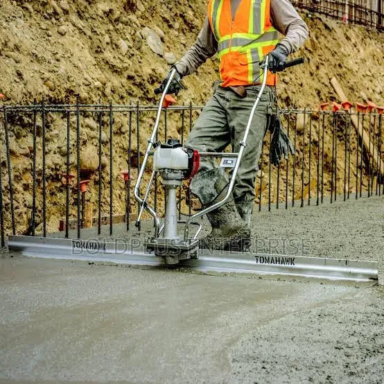 4 Stoke Gasoline Concrete Viberting Screed Machine