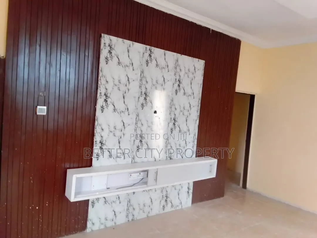 3bdrm Apartment in Gra Phase 2 for rent