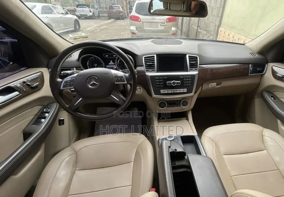 Mercedes-Benz M Class ML350 4MATIC 4dr SUV AWD (3.5L 6cyl 7A) 2014