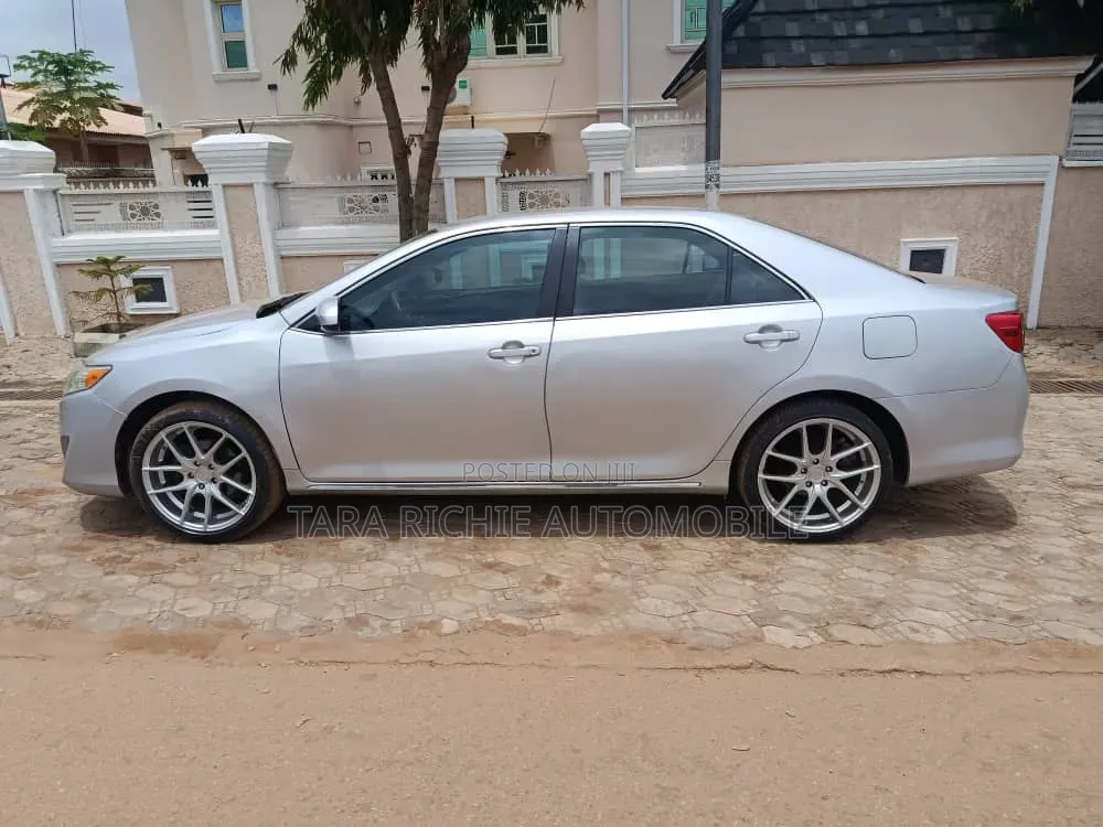 Toyota Camry 2013 Silver