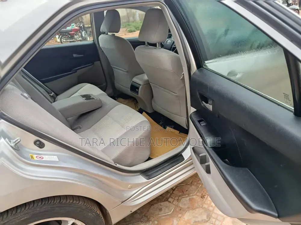 Toyota Camry 2013 Silver