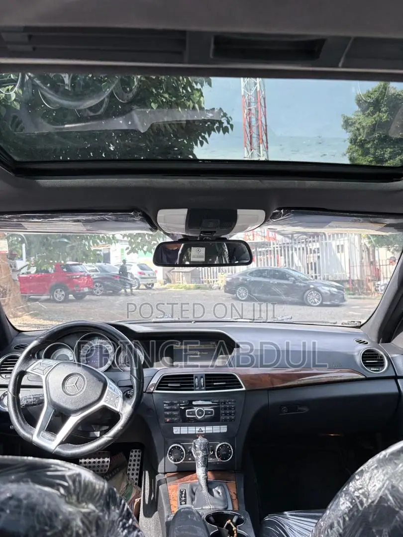 Mercedes-Benz C300 2012 White