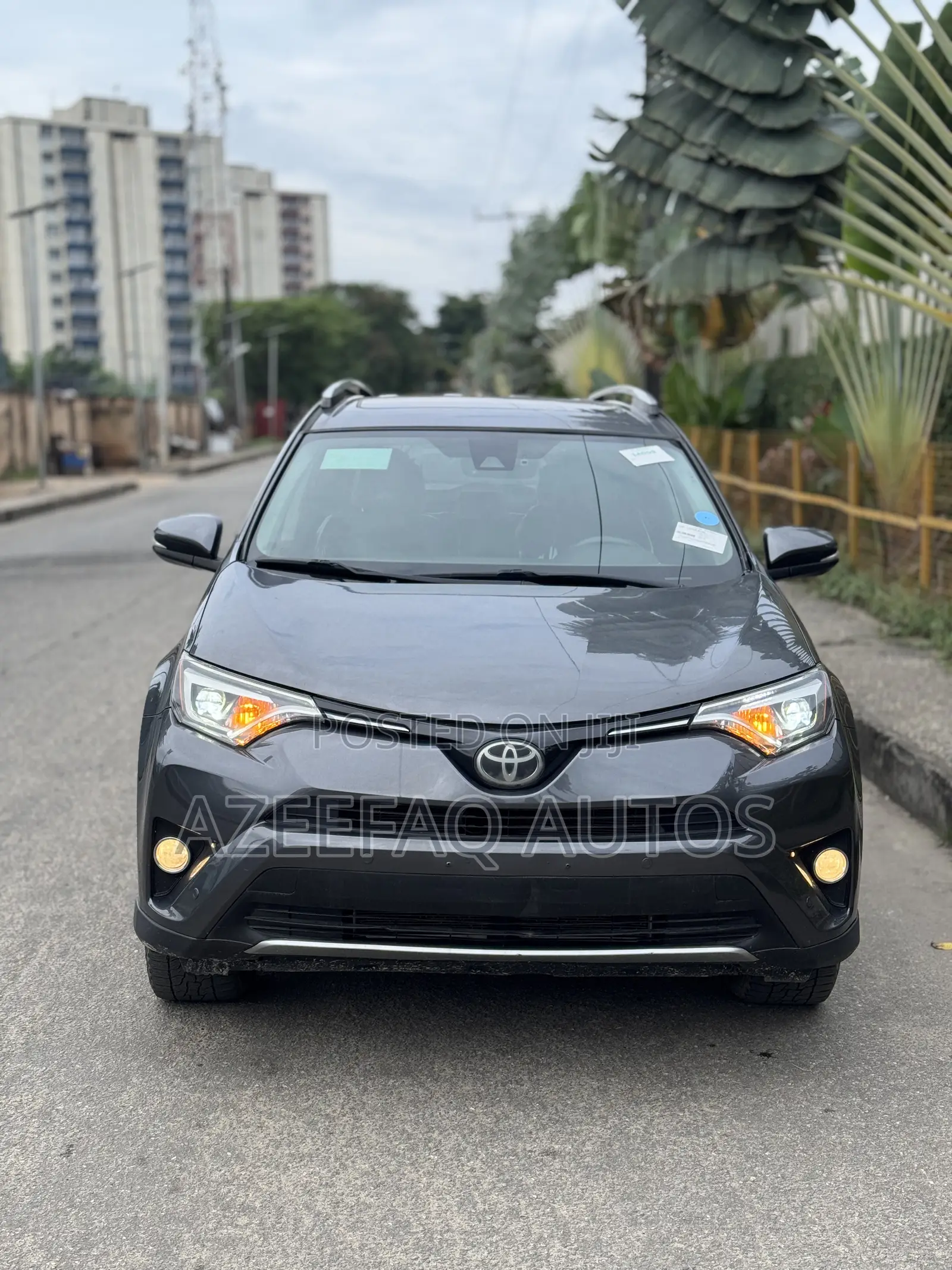 Toyota RAV4 Limited AWD (2.5L 4cyl 6A) 2016 Gray