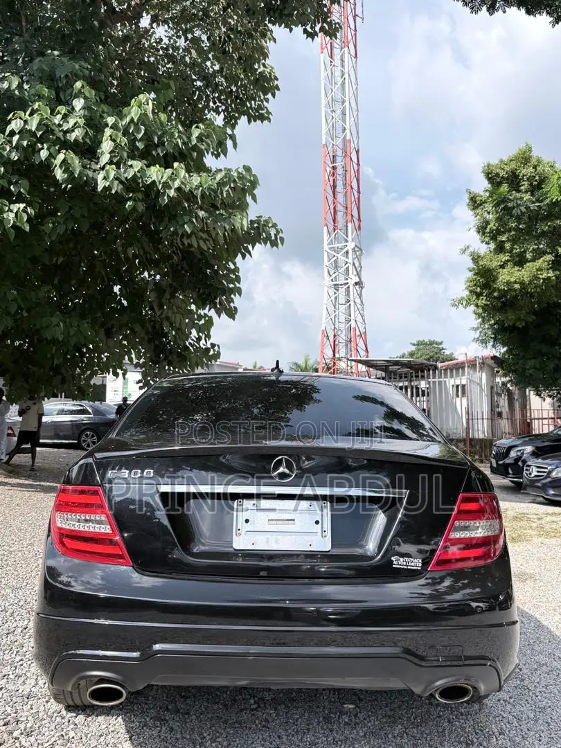 Mercedes-Benz C300 2013 Black