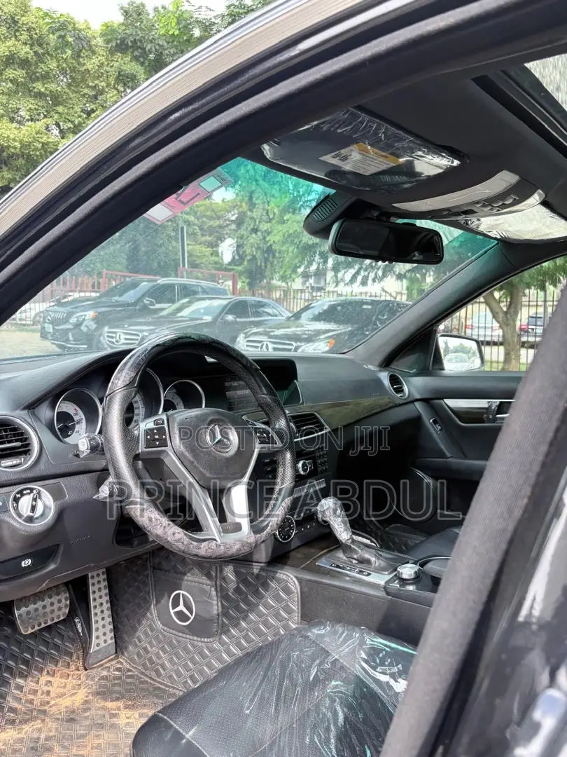 Mercedes-Benz C300 2013 Black