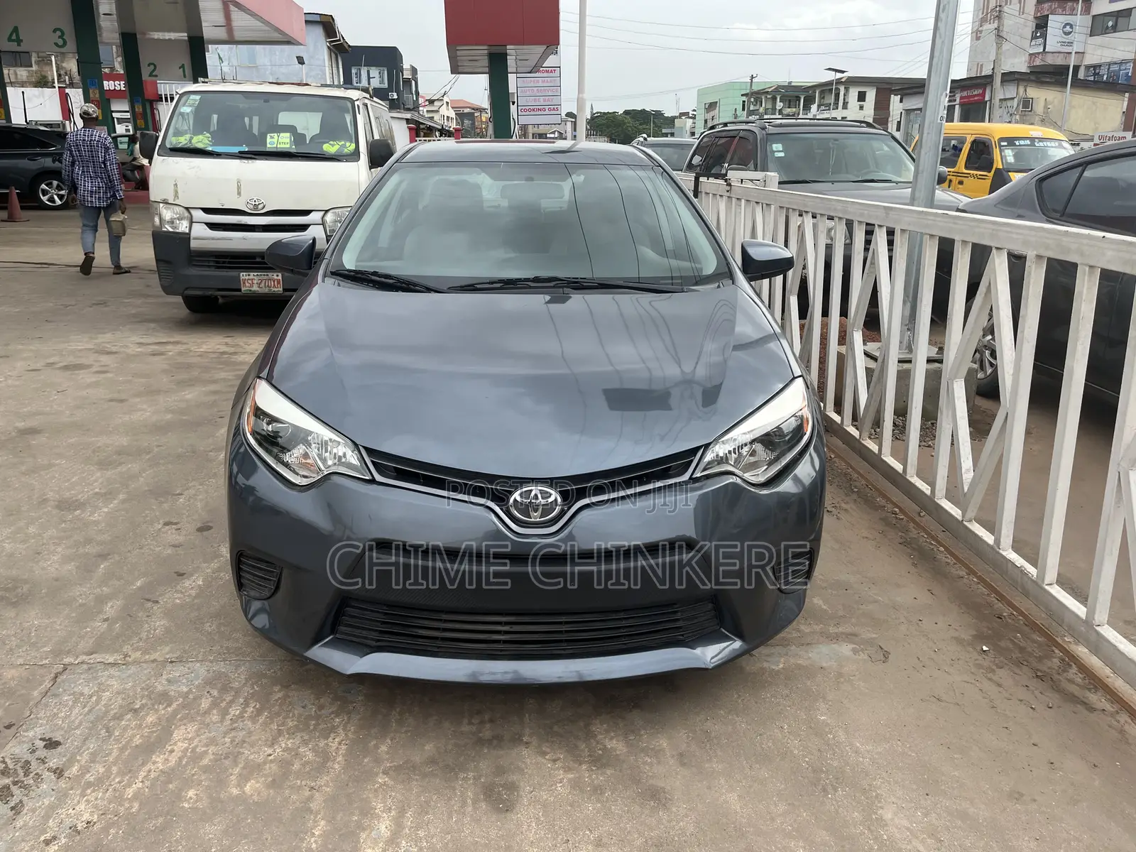 Toyota Corolla LE Premium 4dr Sedan (1.8L 4cyl CVT) 2016 Gray