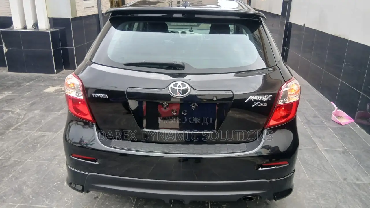 Toyota Matrix XRS Hatchback FWD (2.4L 4cyl 5A) 2009 Black