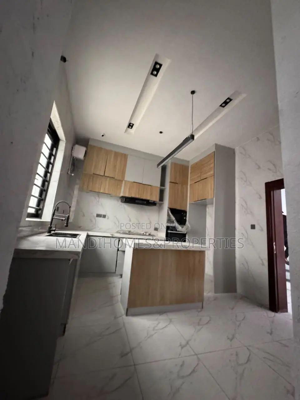 4bdrm Duplex in Lekki for sale