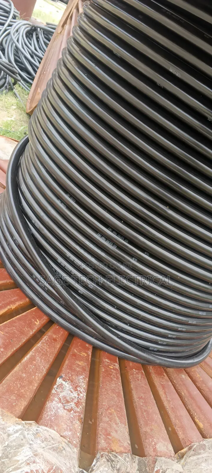 240mm Single Core Cu/Xlpe/PVC Flexible Cable TRS