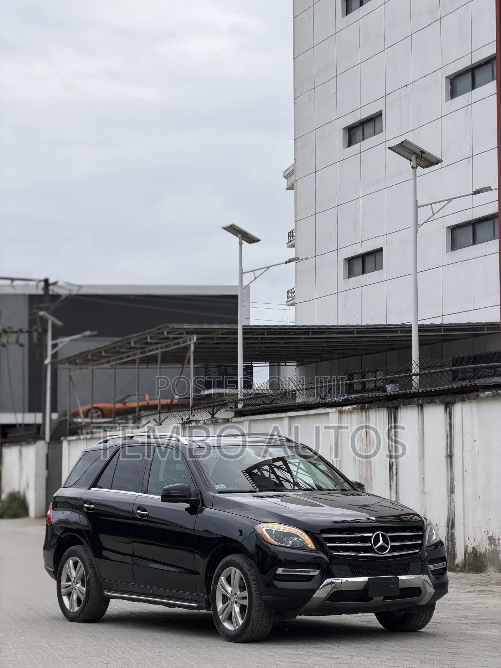 Mercedes-Benz M Class ML350 4MATIC 4dr SUV AWD (3.5L 6cyl 7A) 2014