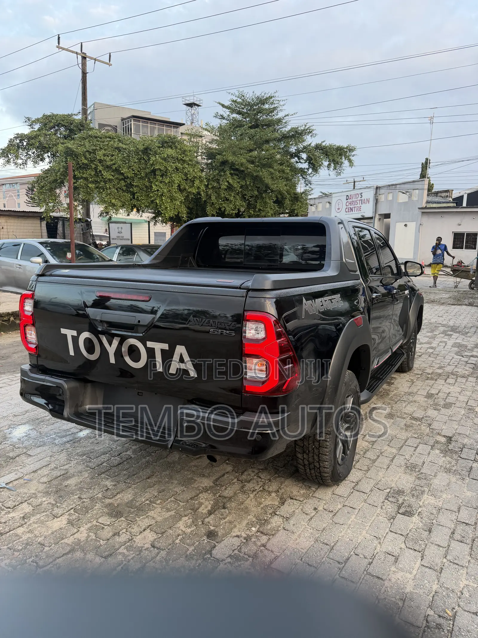 Toyota Hilux 2024 Black