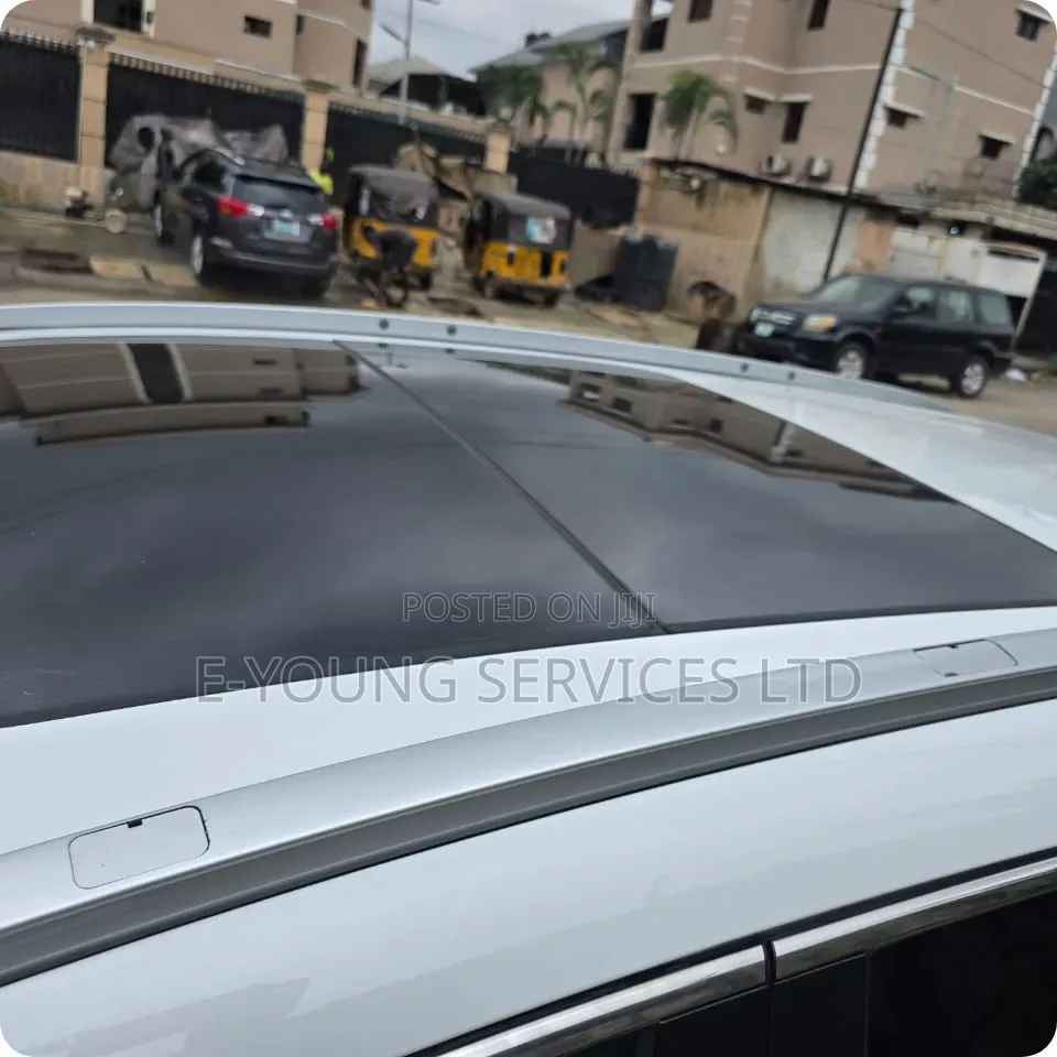 Honda CR-V 2022 White
