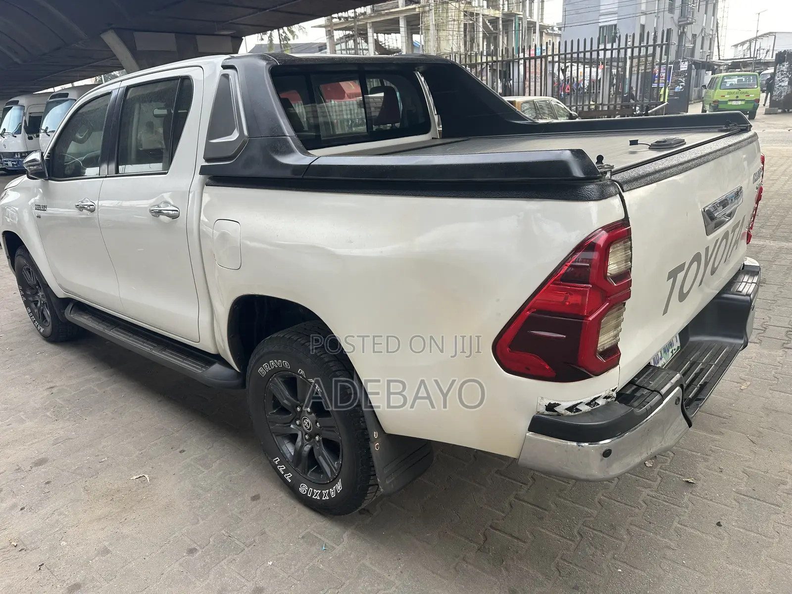 Toyota Hilux Revo Double Cab Petrol 2.7 RWD 2021 White
