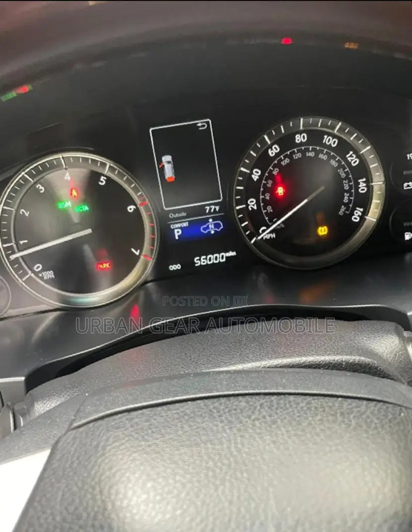Lexus LX 570 AWD 2021 Gold