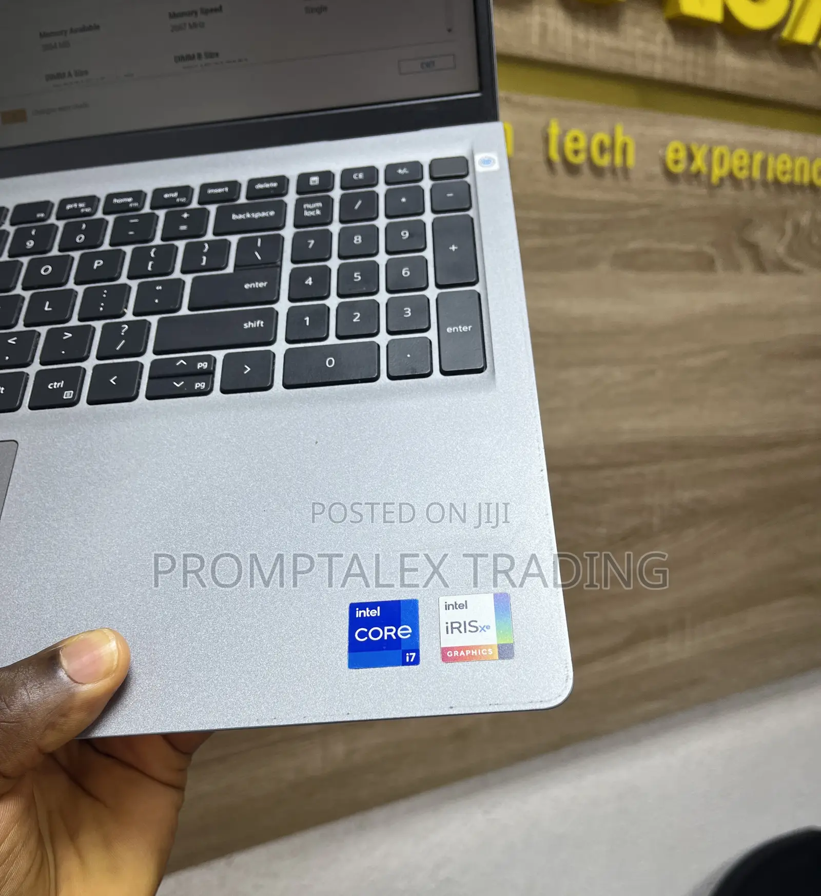 Laptop Dell Vostro 3520 16GB Intel Core i7 SSD 512GB