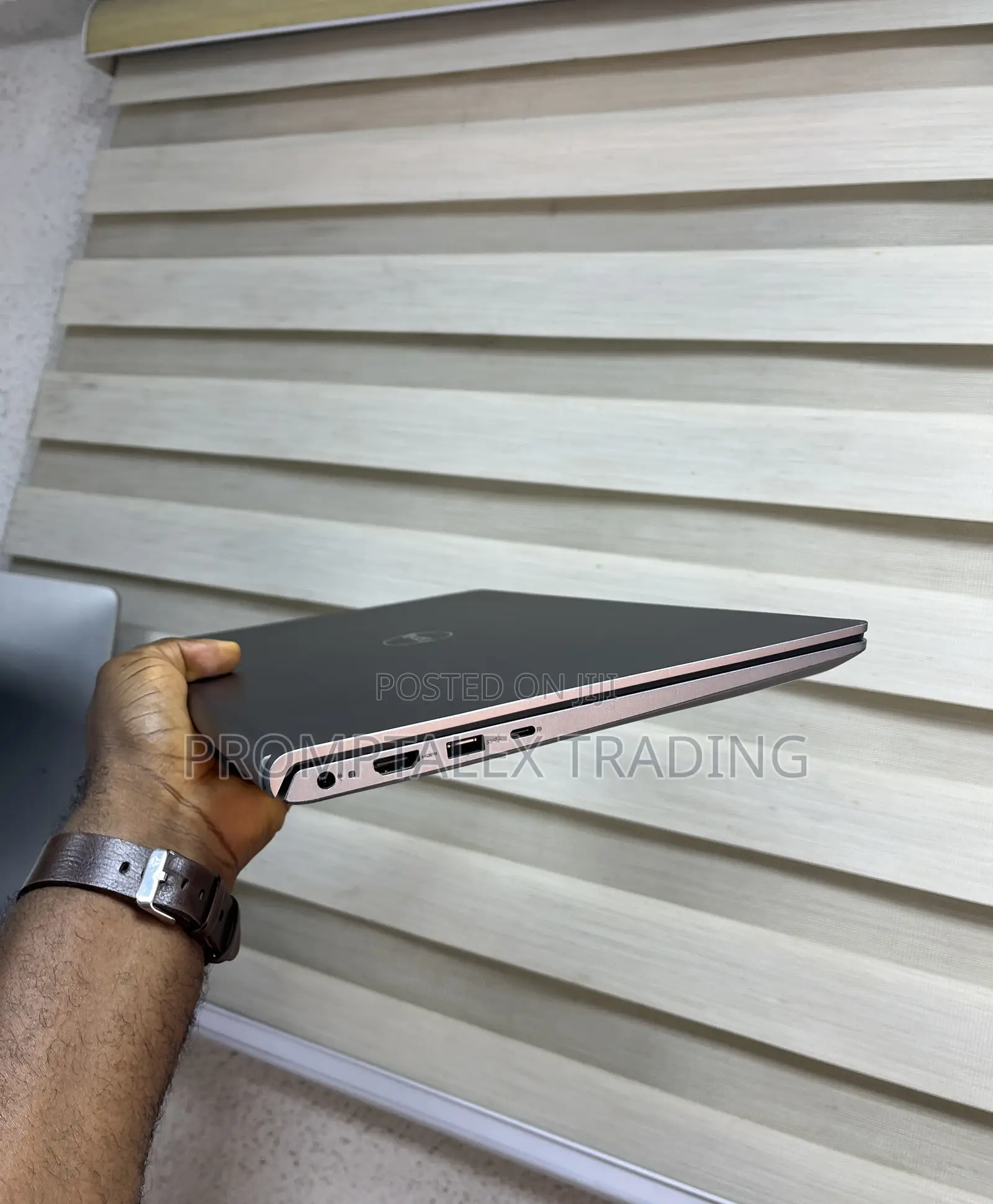 Laptop Dell Vostro 15 3530 16GB Intel Core i7 SSD 512GB