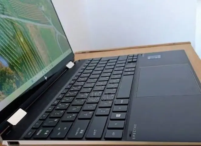 New Laptop HP 14-ep0063 16GB Intel Core Ultra 7 SSD 1T