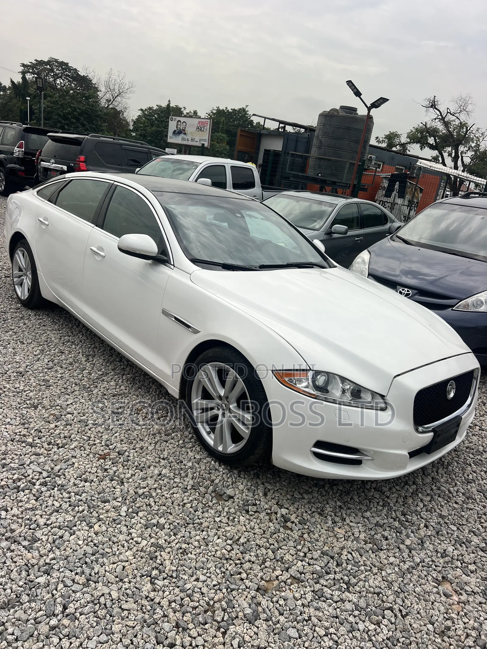 Jaguar XJ 4.2 Super V8 Automatic 2010 White