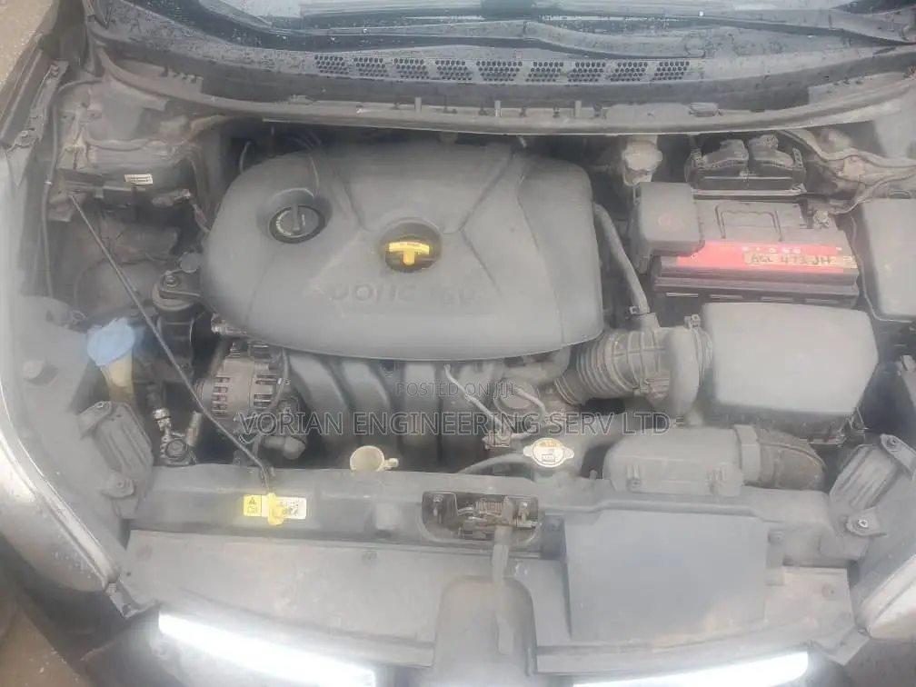 Hyundai Elantra 2014 Red