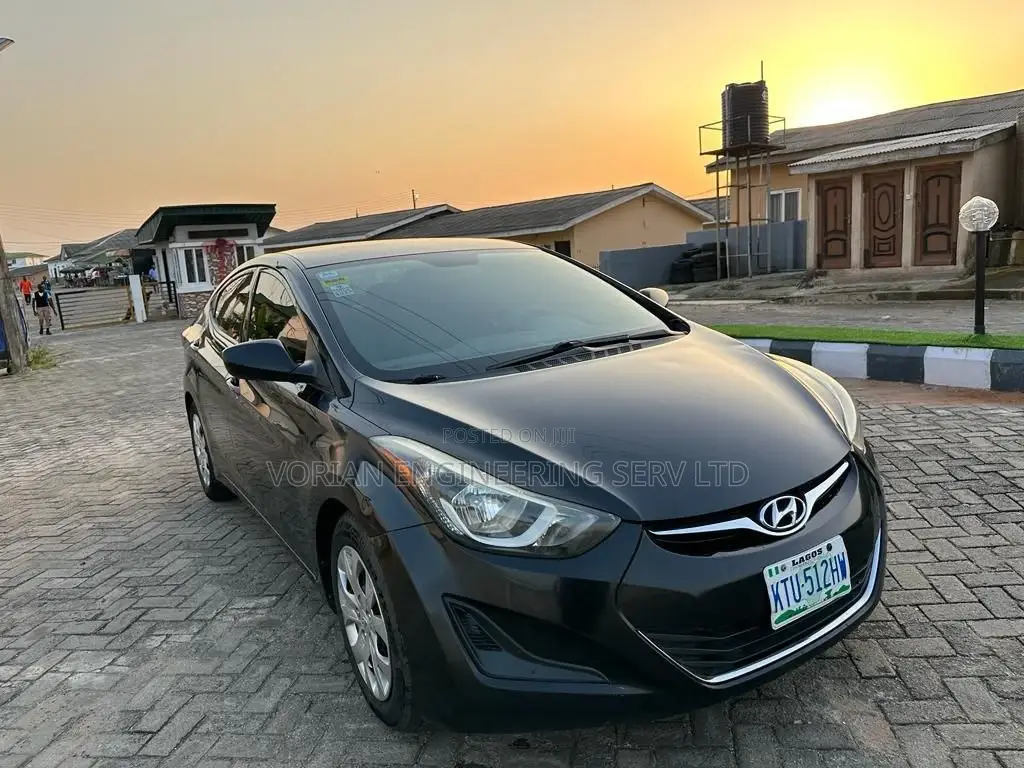 Hyundai Elantra 2014 Red
