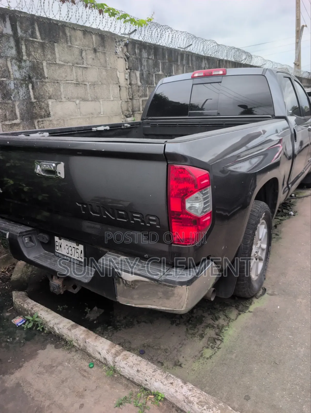 Toyota Tundra 2015 Black