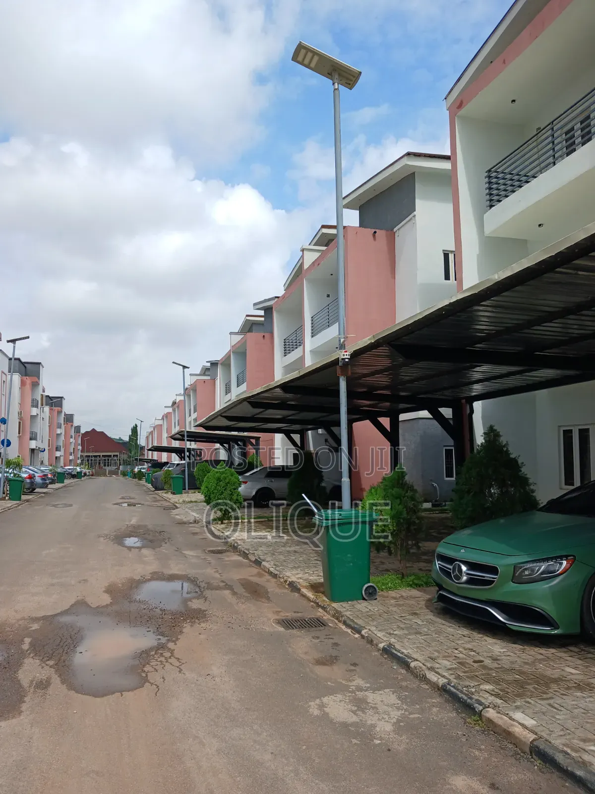 5bdrm Duplex in Dawaki for sale