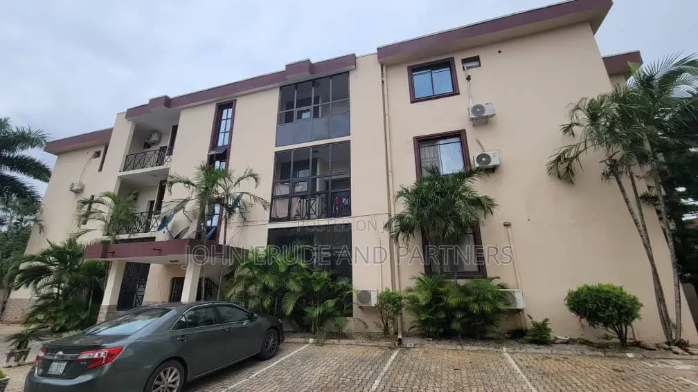4bdrm Block of Flats in Garki for rent