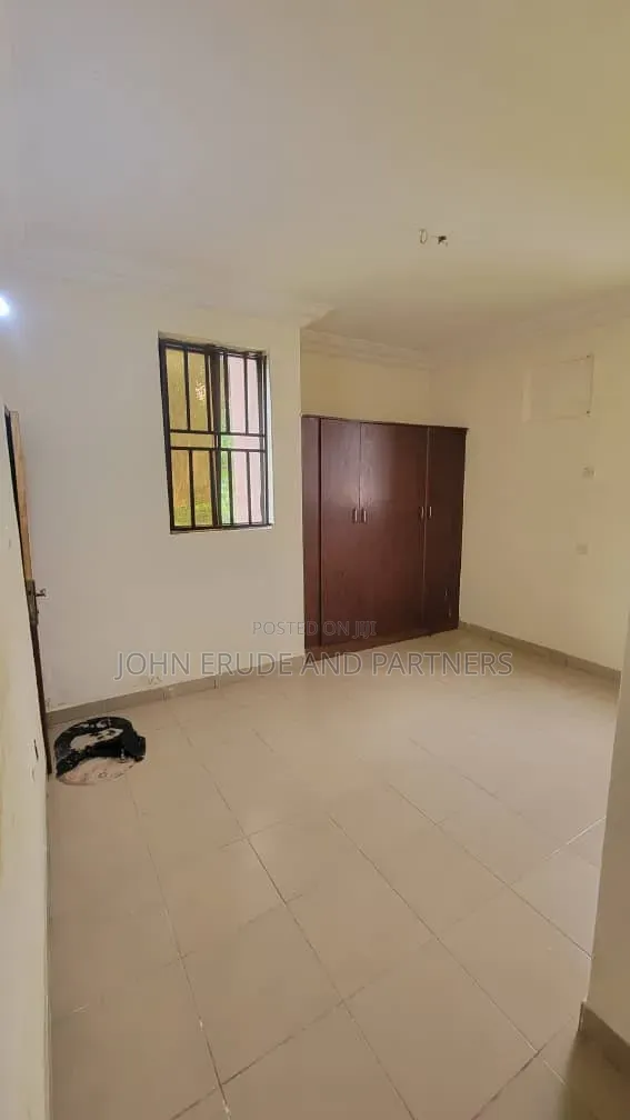 4bdrm Block of Flats in Garki for rent