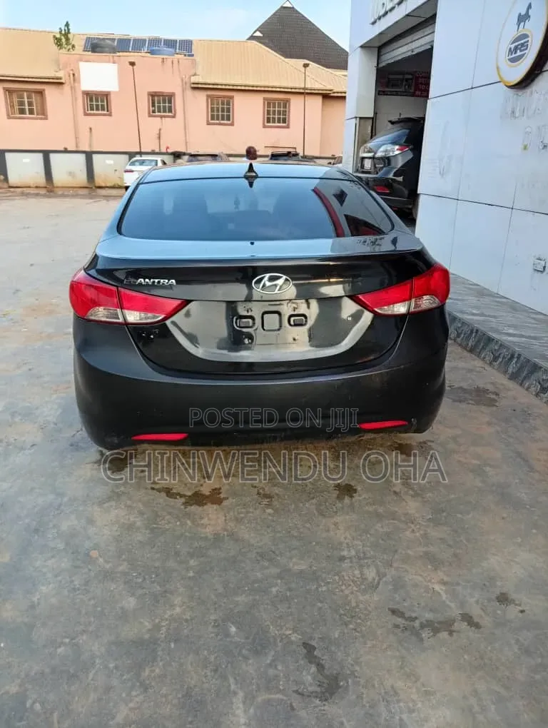 Hyundai Elantra 2013 Black