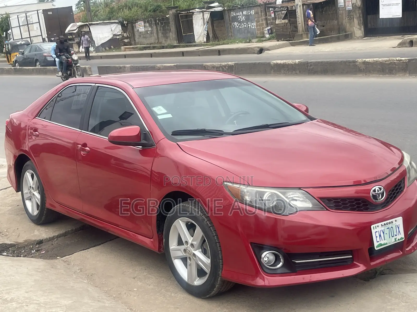 Toyota Camry SE 4dr Sedan (2.5L 4cyl 6A) 2014 Red